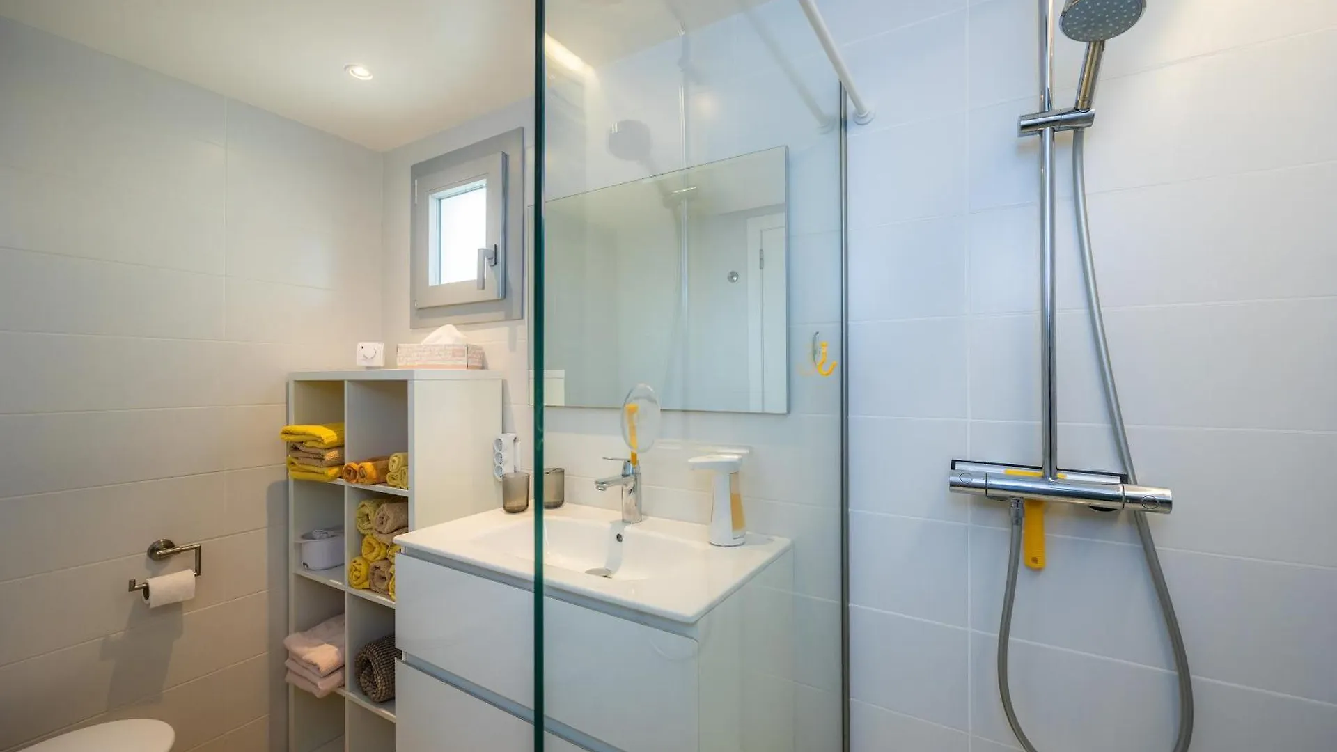 Apartamento Olga كالا مييور شقة