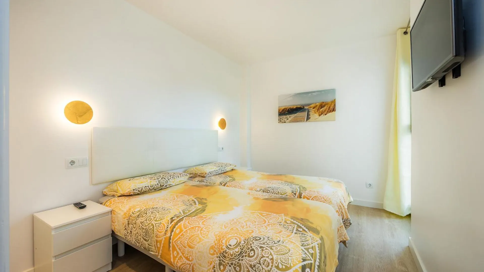 Apartamento Olga كالا مييور 0*,