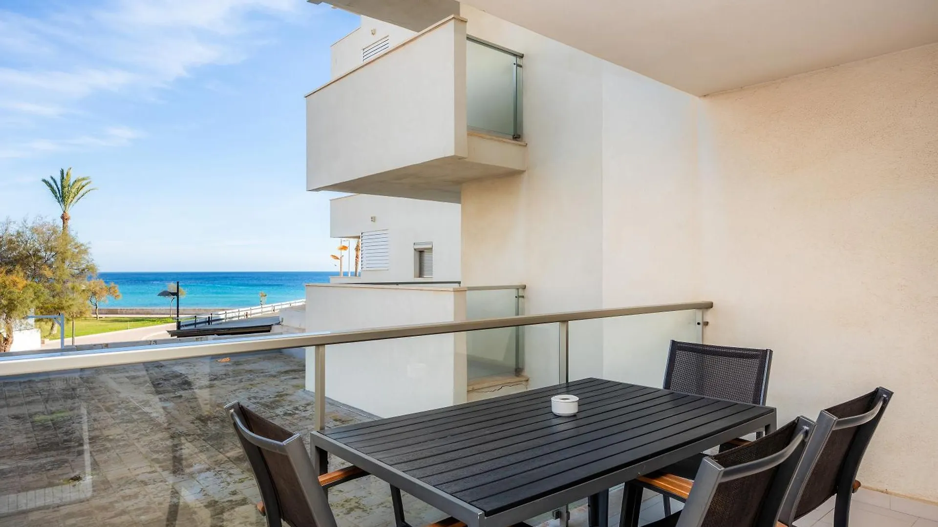 Apartamento Olga كالا مييور شقة